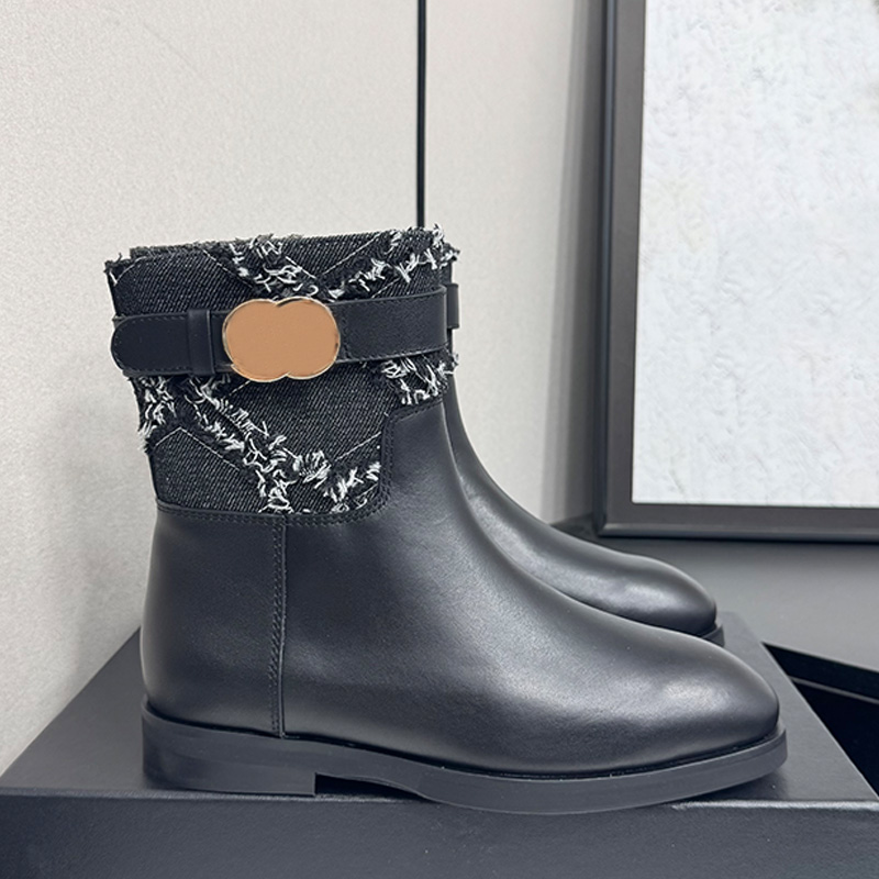 26SS Top Luxury Designer Womans Knight Short Boots Personalized Black Cowhide Splicing Denim Short Boots Womens Fashion Outdoor Daily Wearing Ankle