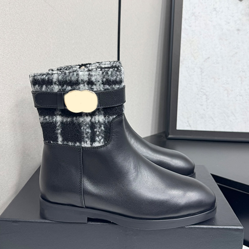 Vintage Style Designer Knight Short Boots Fashionable Womens Personalized Cowhide Splicing Suede Side Zipper Ankle Boots Womans Daily Commuting Shor