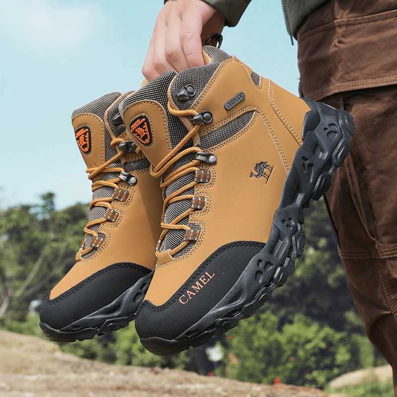 Outdoor Shoes Sandals Outdoor Waterproof Hiking Shoes for Men Leather Walking Sneakers Anti-Slip Climbing Trekking Shoes Comfortable Man Work Boots