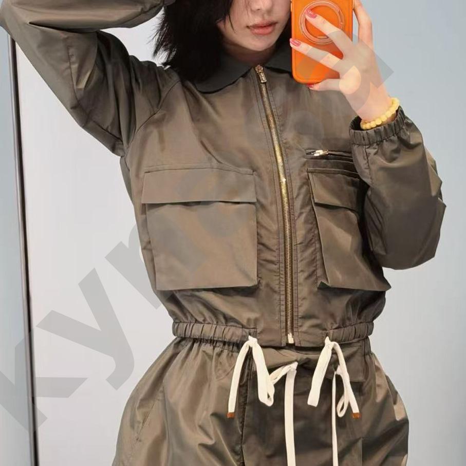 Designer Women Print Cropped Windbreaker Jacket, Rib Collar Long Sleeve Zip Up Cargo Outerwear, Gray Casual Workwear Coat SML