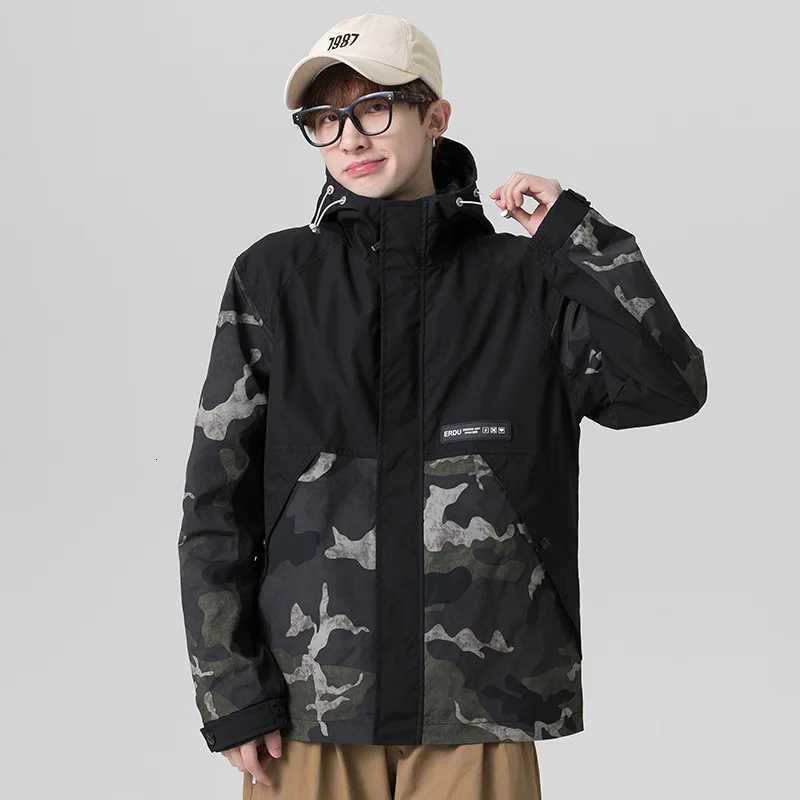 Outdoor Jackets Hoodies Outdoor Hiking Jacket Men Women Windproof Waterproof Hooded Coat Portable Trekking Climbing Sport Windbreaker Q261008