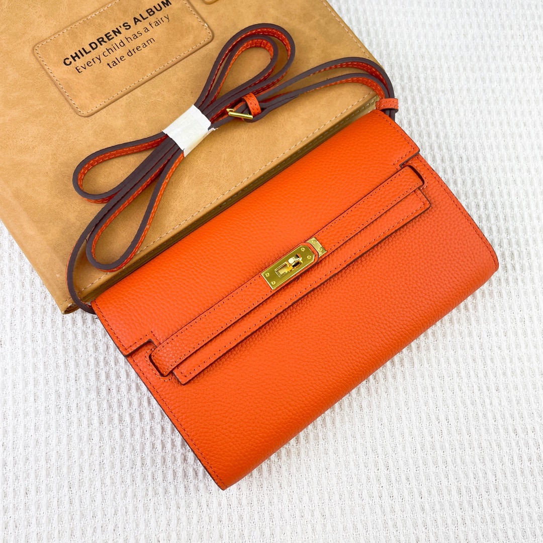 Designer Mini Trapeze Flap Bag Women Genuine Leather Turn Lock Top Handle Clutch Shoulder Crossbody Vintage Luxury Handbag Purse Elegant New