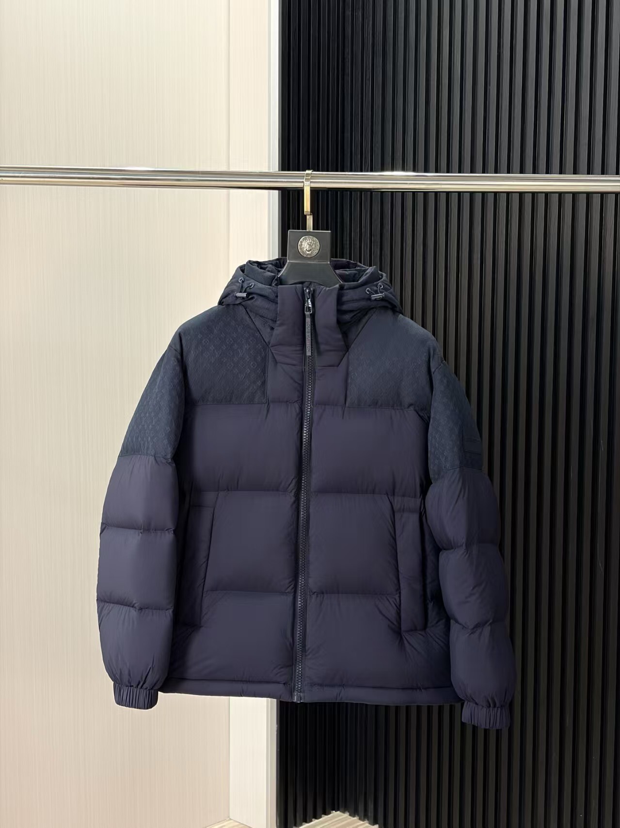Monogram Mens Downs Parkas Puffer Jacket Fur Collar Wind Coat Puffy Thick Warm Coats Sleeves Pockets Budge Embroidery Brand Coats Big Outwears Tops