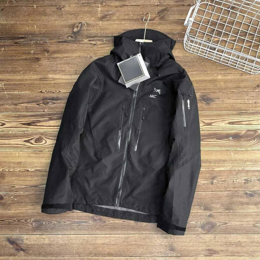 arcteryxlynessitys Jackets NEW 10A Designer Outdoor High Street Arc Coat Men Women Male Casual Outwear Slim Waterproof Arc Bone Bird Print Sportwear