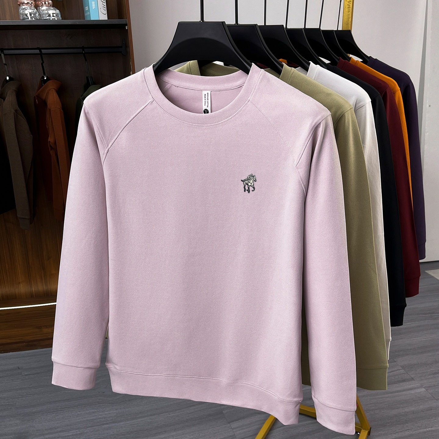 Luxury fashion brand men's sweatshirt new personality pony embossed autumn round neck comfort casual luxury long sleeved T-shirt