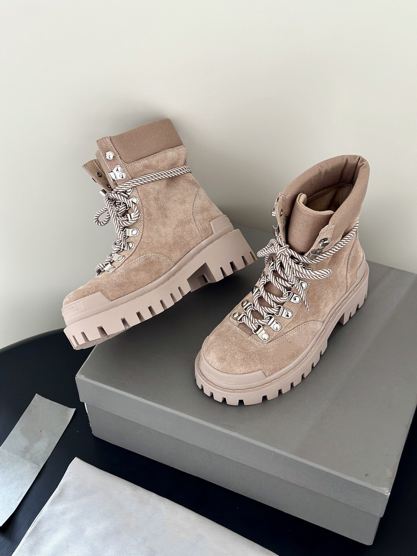 boot woman designer lace matte sheepskin wool platform round toe non slip winter snow luxury comfortable pink black brown white outdoor city retro c
