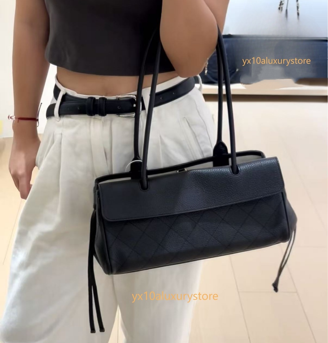 2026 Designer Women's Underarm Bag New Arrival High-Quality maxi flap bag Leather luxury Women's Baguette Bag & Tote Bag Large Capacity Ou