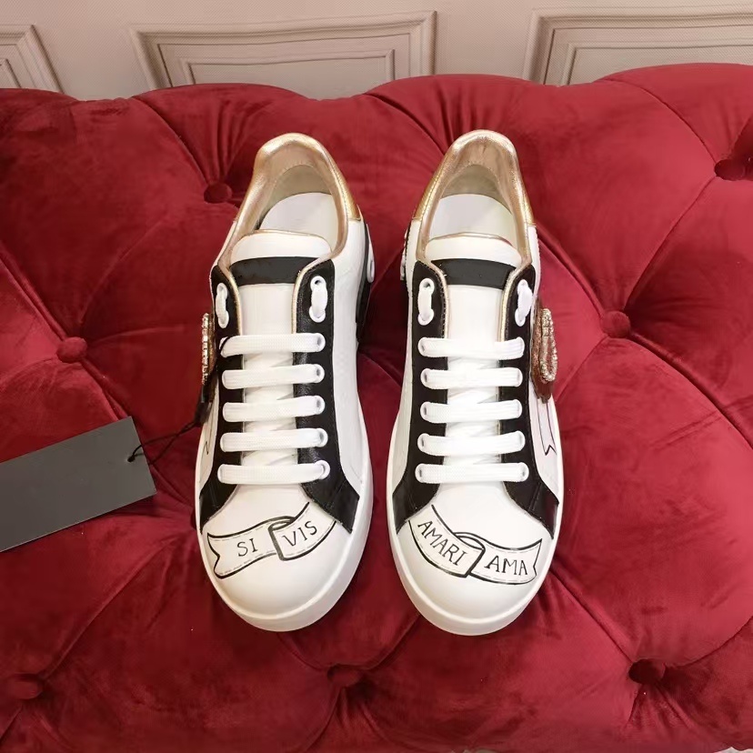 2026 Designer Sneaker Luxury Womens White Black Leather Lace Up Low Top Sport Shoe Casual Fashion Outdoor Footwear Quality Comfort Modern Stylish Tr