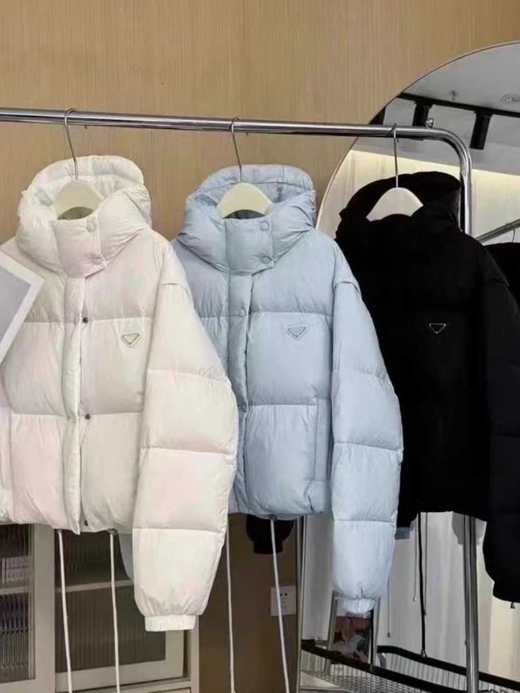 Down Parkas 2025 Women's New Down Jacket Women's Korean Ultra Light Short Parkas Winter Fashion Detachable Sleeve Puff Vest White Duck Puf