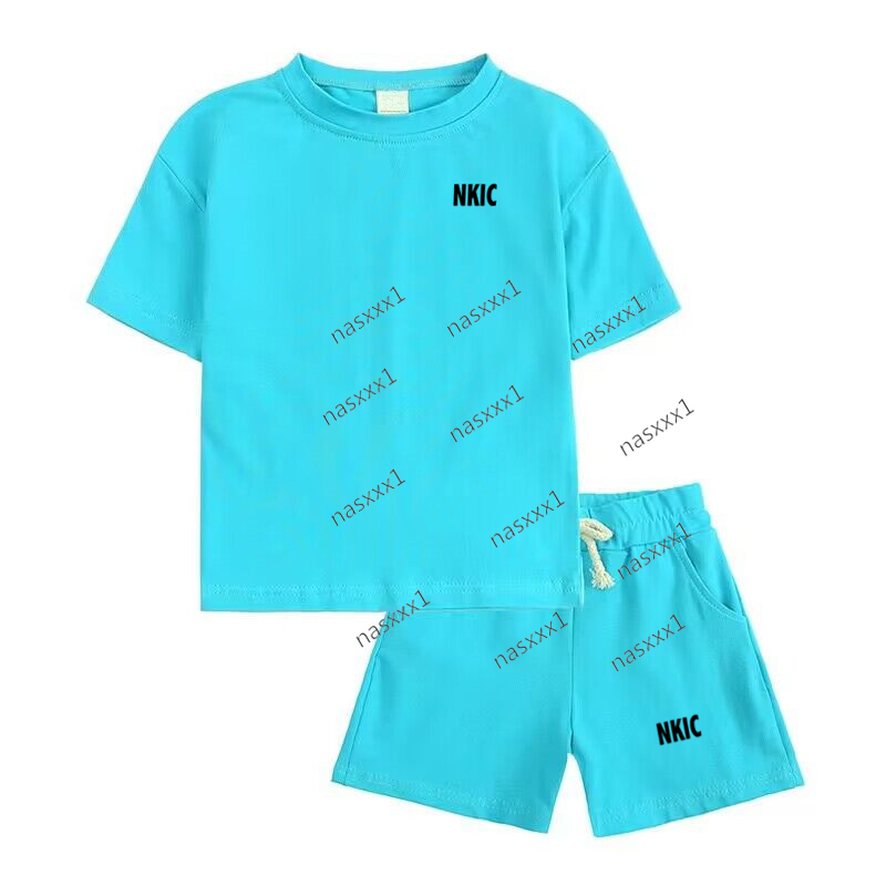 Costumes d'été à manches courtes pour enfants Garçons Filles Casual Marque Tshirt Shorts 2pcs T-shirts à col rond Lettre Short imprimé Ensembles