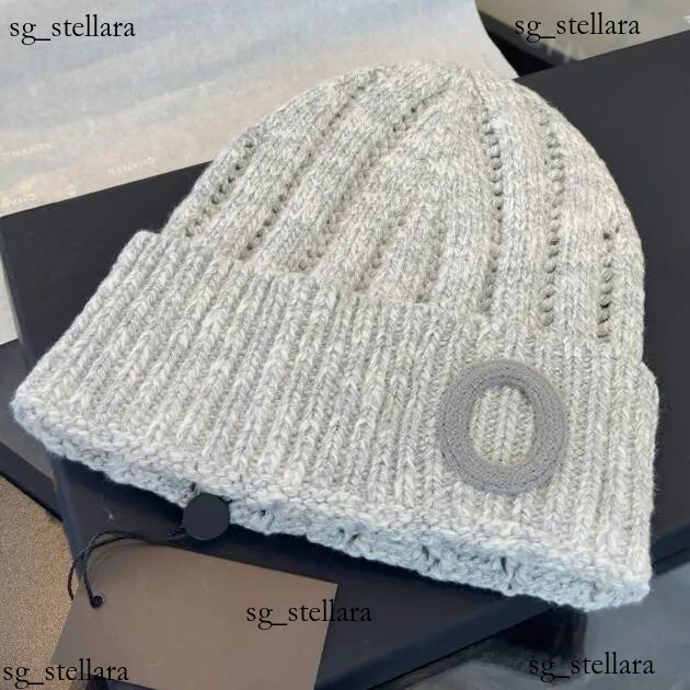Bonnet de designer pour hommes et femmes, protection solaire d'automne et d'hiver, casquettes chaudes pour hommes et femmes, nouveaux chapeaux tr