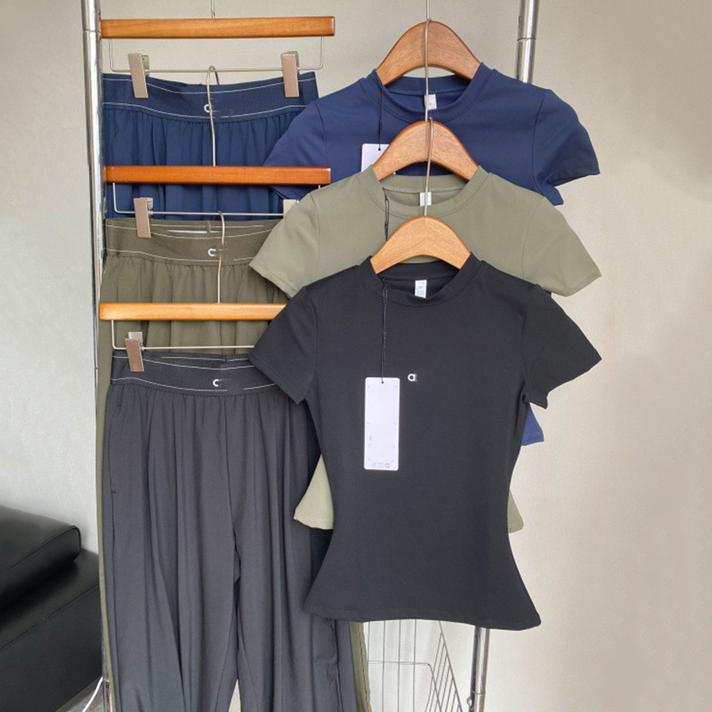 Designer Yoga Séchage rapide Survêtement Femmes 2 Pièces Ensemble Lettre Imprimer Sport Slim Hauts Courts Pantalons De Yoga pour Femmes