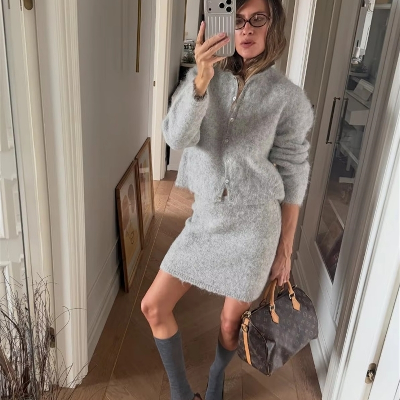 Elegant Solid Knit Skirt Set Women O-neck Long Sleeve Single-breasted Cardigan Mini Skirts Suit 2026 Autumn Lady Street Outfits 261008