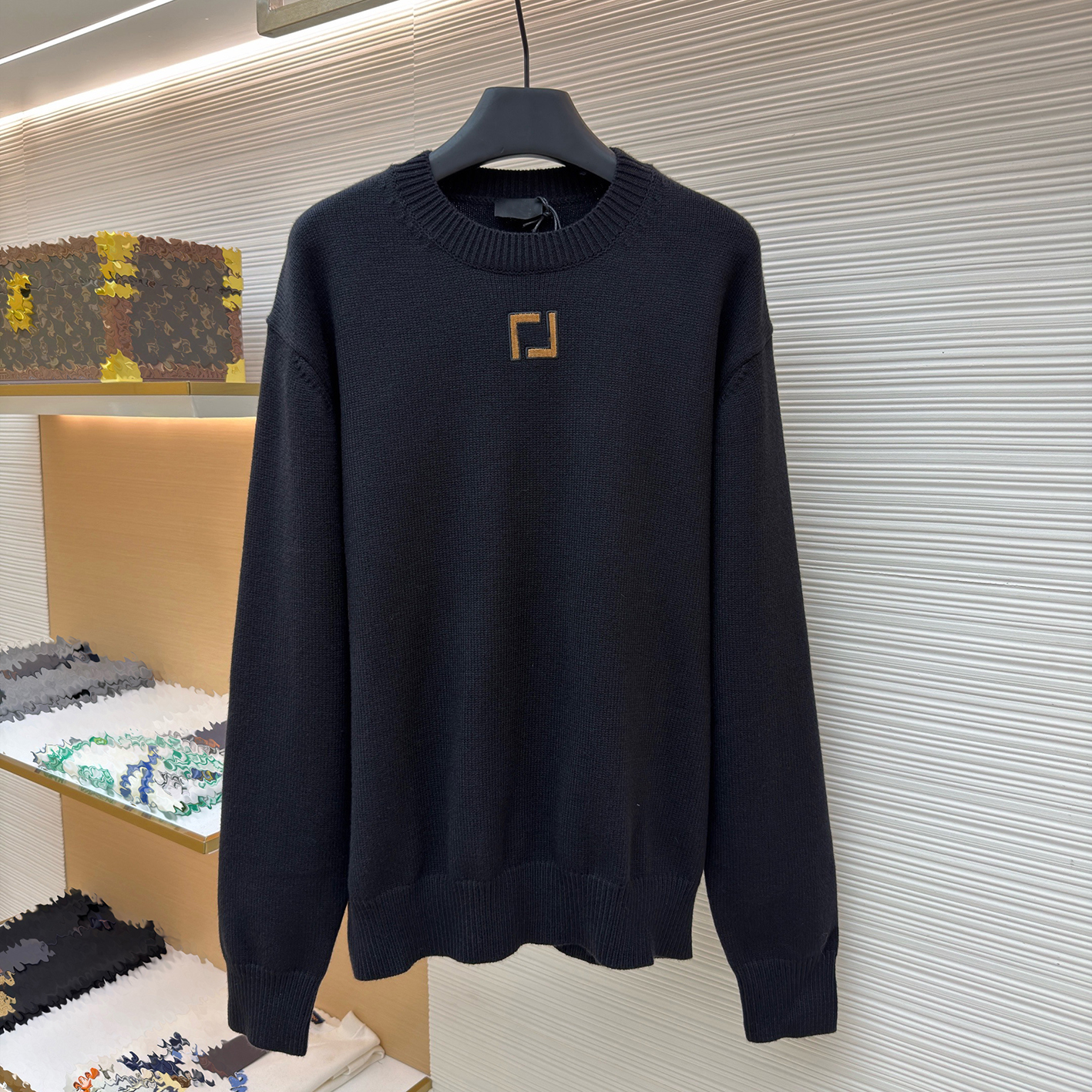Designer brand clothing, high-quality clothing, men's clothing, men's sweaters, men's fur embroidered round neck knitted pullover swe