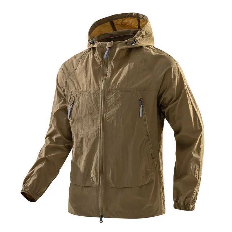 Outdoor Jackets Hoodies Men's UPF50+ Hooded Windbreaker Jacket Ultra Light Summer Zipper Pocket Elastic Cuffs Outdoor Hiking Running Jacket Q26