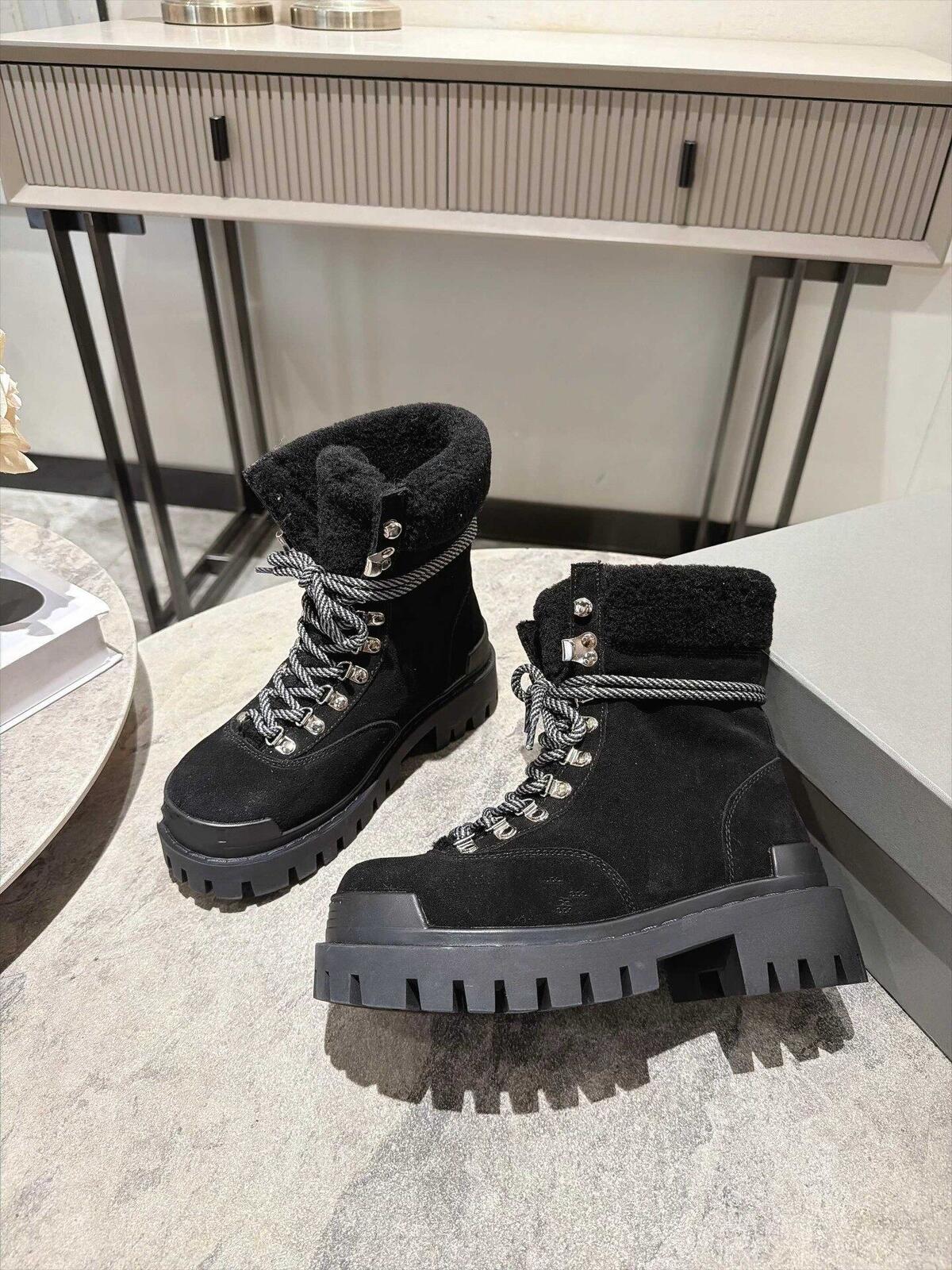 winter boot woman designer lace matte sheepskin fluffy platform round toe non slip snow luxury comfortable pink white black brown outdoor casual ret