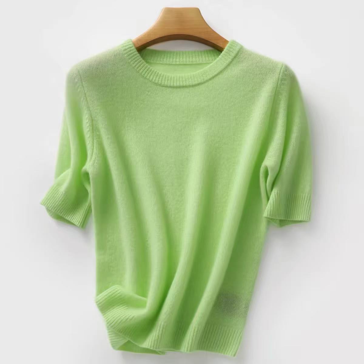 107 Pull col rond à manches courtes pour femme, chaud et résistant pour l'automne et l'hiver, adapté à diverses occasions et en tissu tricoté.