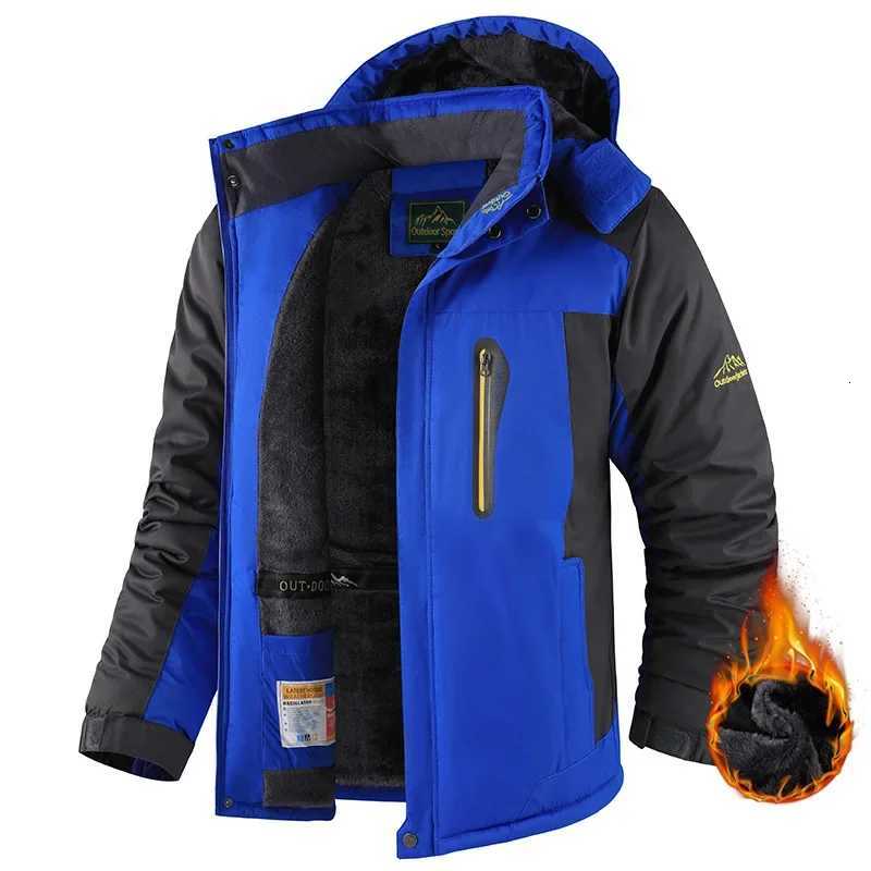 Outdoor Jackets Hoodies Thickened Winter Men's Jacket Outdoor Waterproof Windproof Warm Cotton Coat Special Thickened Winter Parka for Middle-A