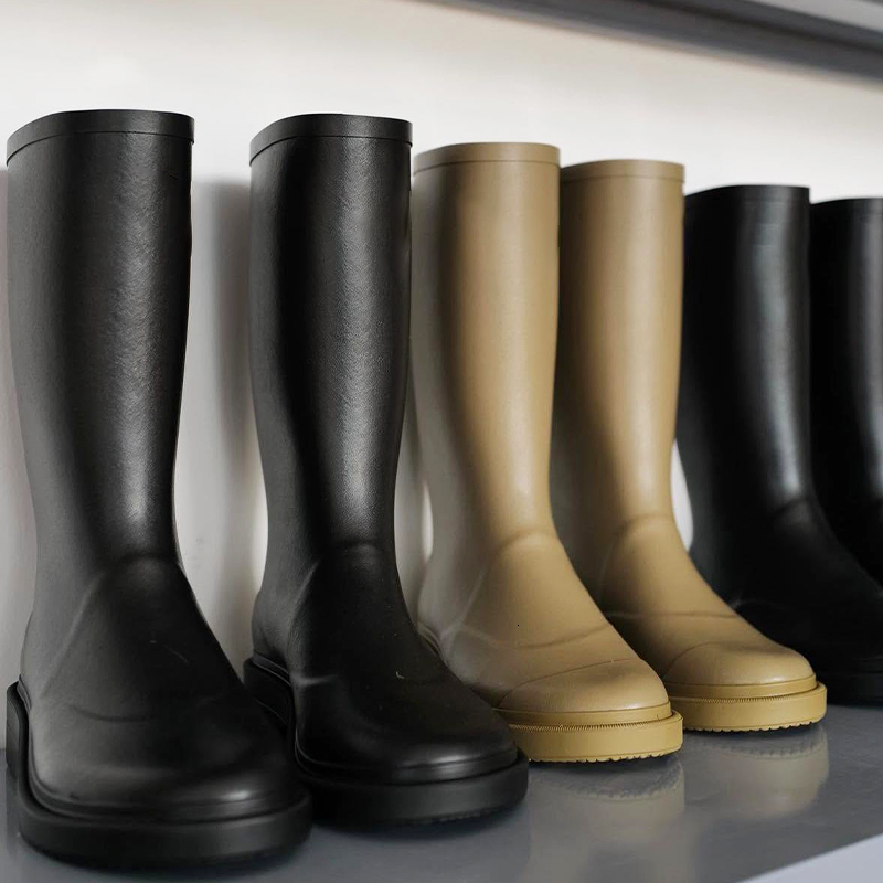 Luxury Rain Boots Women Designer Rubber Boots Waterproof Work Boot Red Shiny Boots Wellington Boot Water Shoes 917