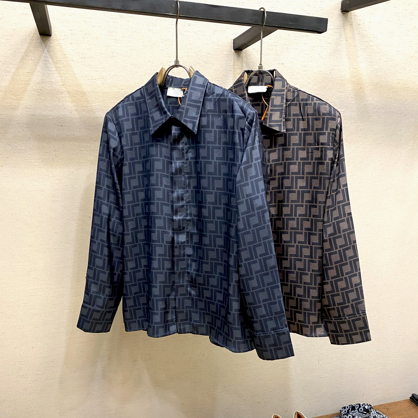 Designer men's shirts, men's long sleeved button down shirts, high-quality silk printed letter shirts, casual business formal shirts,