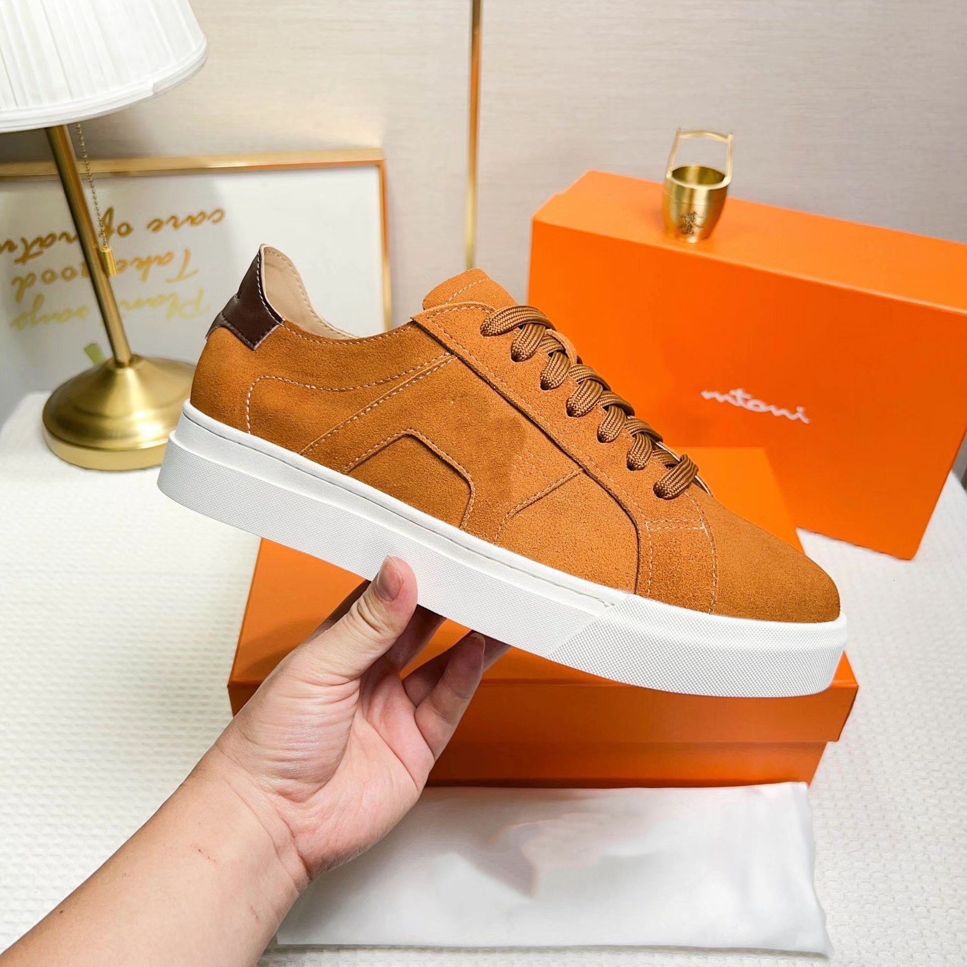 Leather Sneaker Luxury Designer Man Black Brown Lace Up Low Top Casual Sport Shoe Fashion Outdoor Footwear Quality Comfort Modern Stylish Trendy Sil