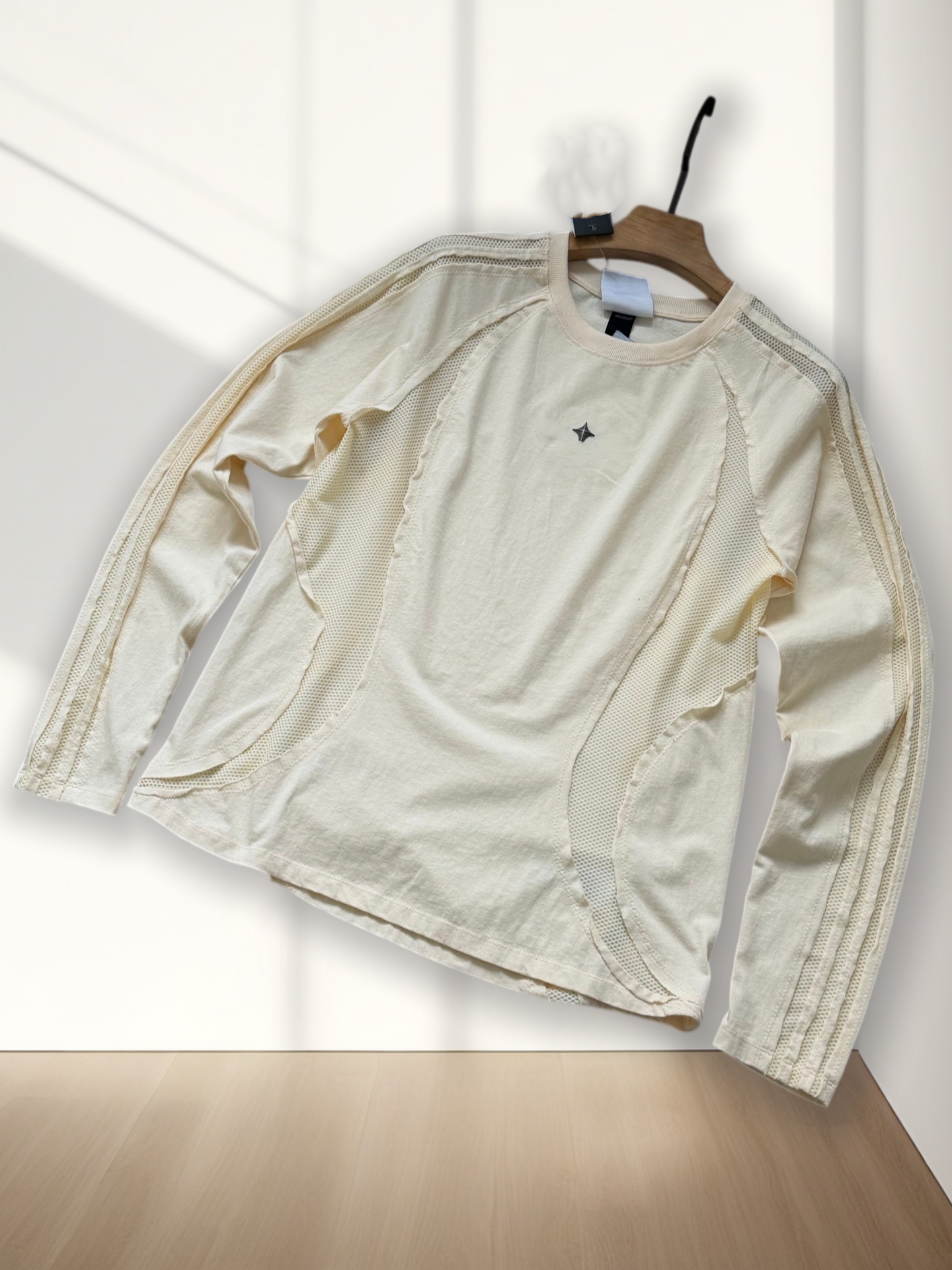Men's & Women's Breathable Mesh Logo Embroidered Long Sleeve T-Shirt with Metal Badge-AD