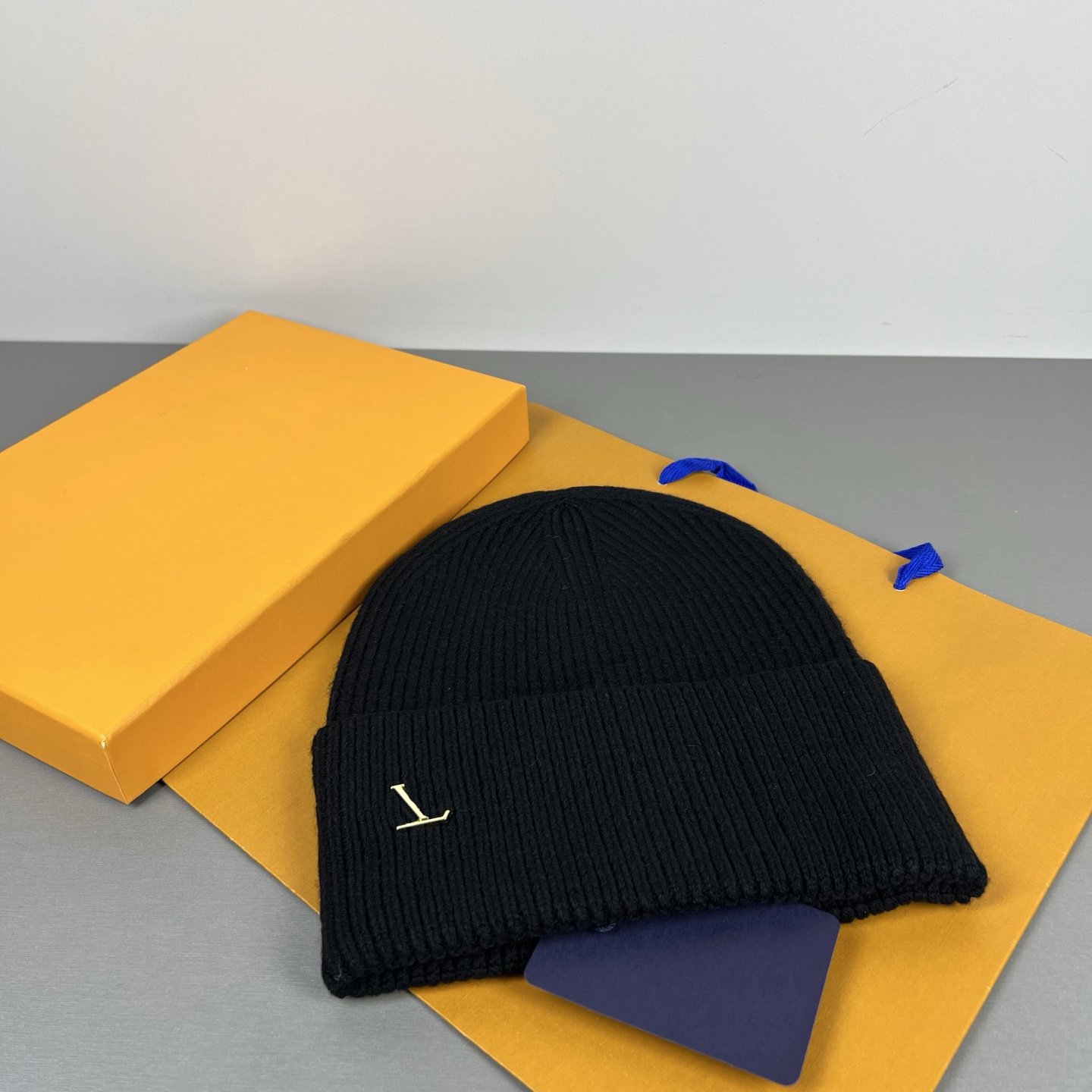 Luxury Metal Sign Materials designer beanie Checkered Pattern women and man Warmth hat exquisite Hat trend autumn winter wool Elegance versatile tem