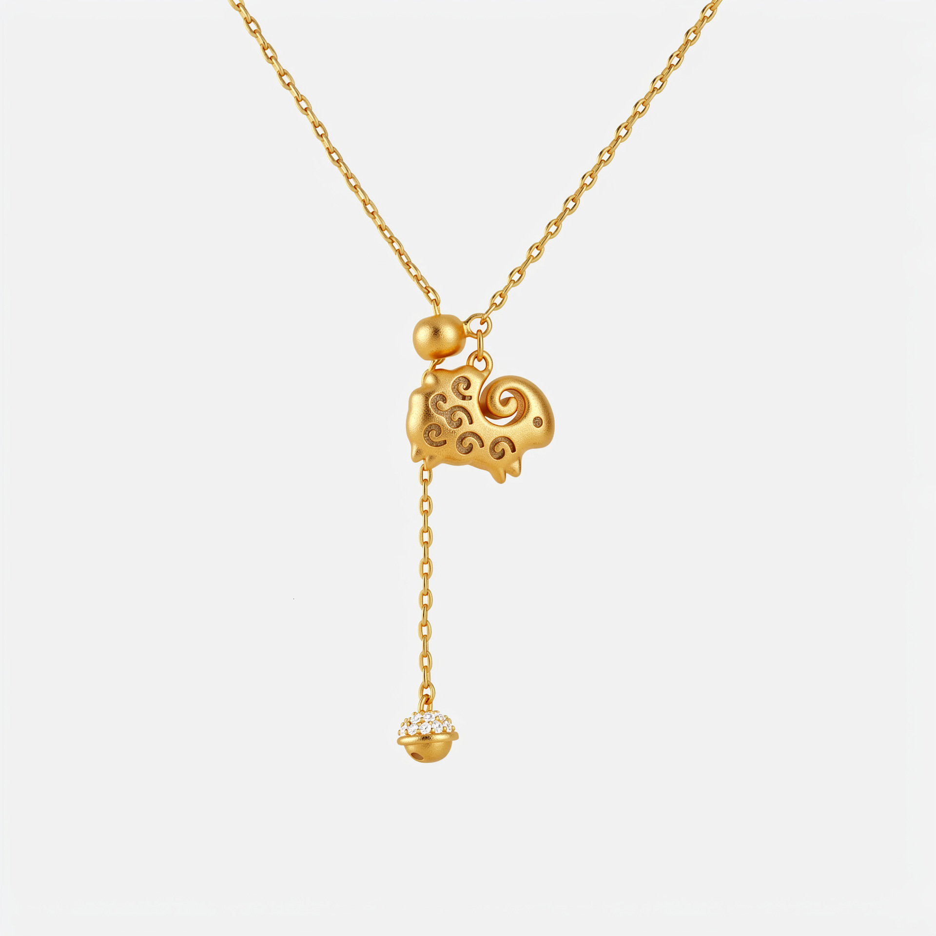 Vintage gold-colored small sheep necklace, unique stylish pendant made of copper alloy, a versatile and elegant brass clavicle chain accessory
