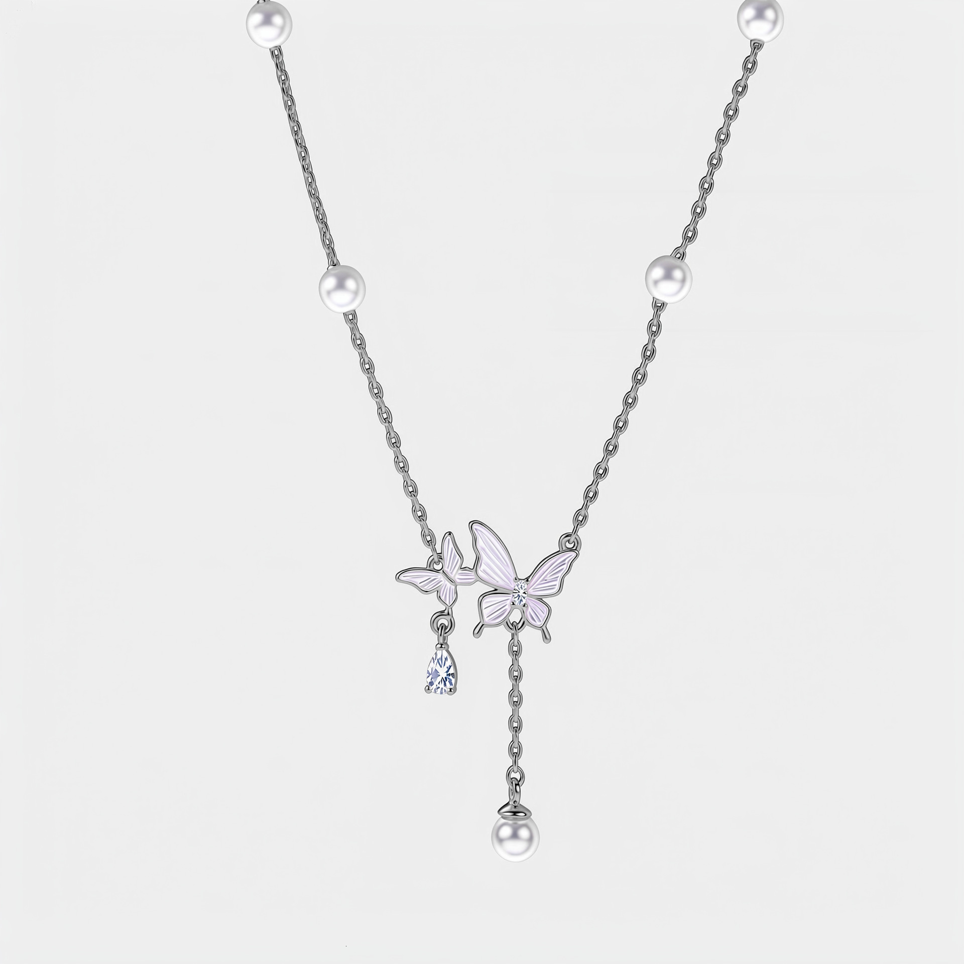 Popular European American style imitation pearl butterfly necklace, vintage and minimalist design, gold-colored pendant, a perfect gift for women