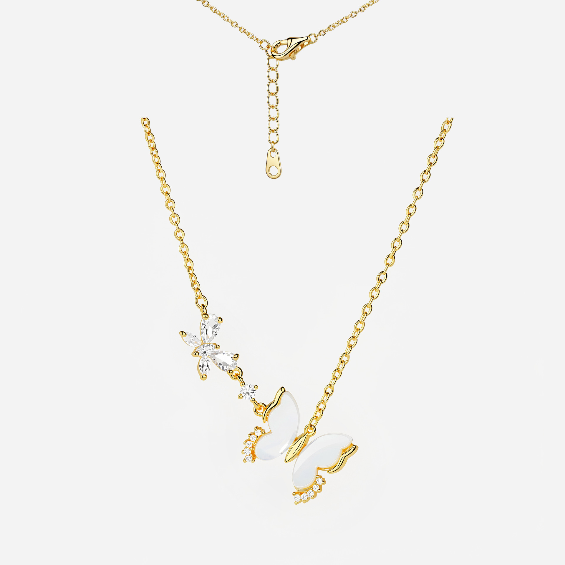 , lightweight, luxurious, elegant shell butterfly clavicle chain, versatile and unique design that exudes sophistication, a stylish necklace for