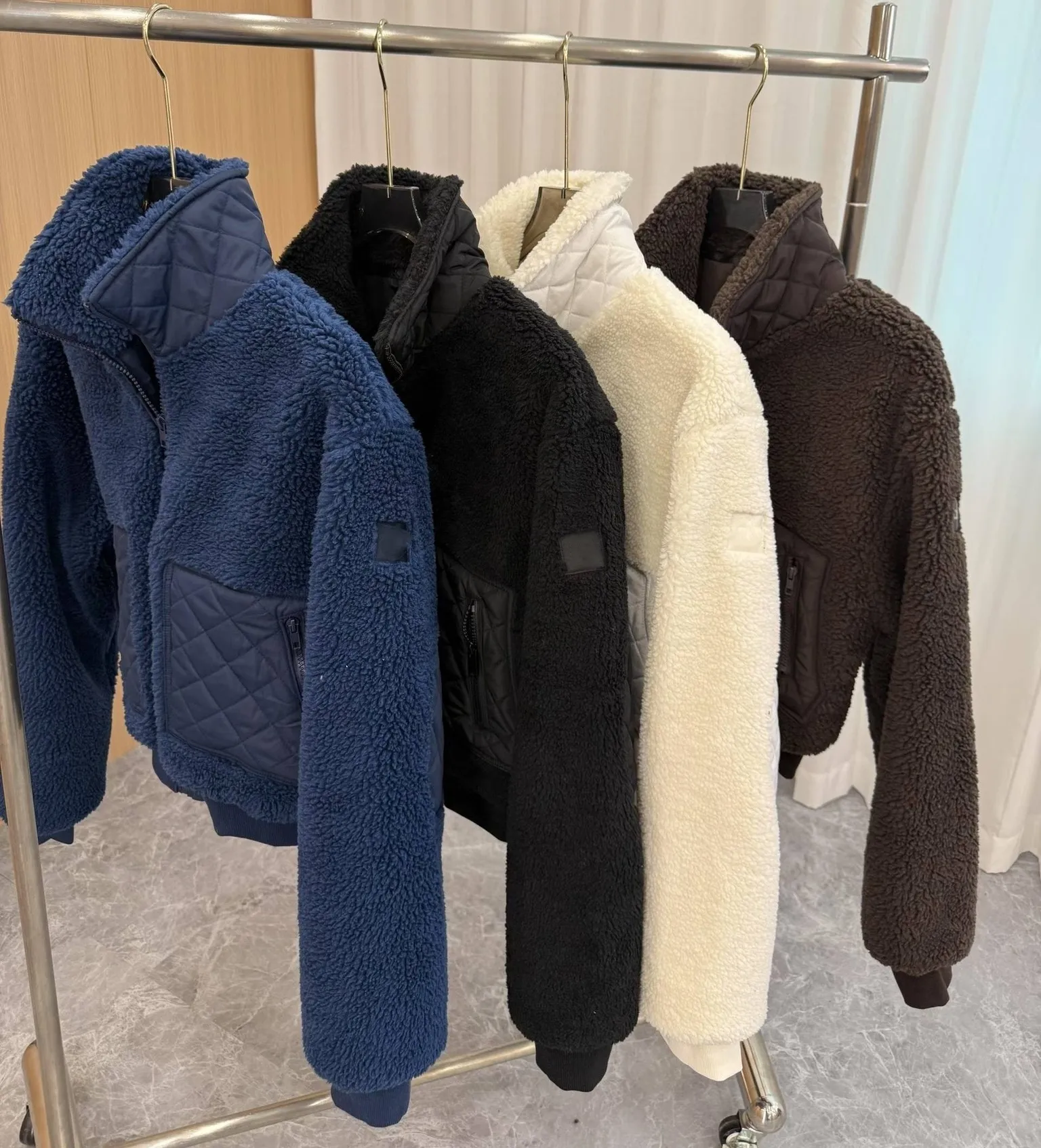 Designer Women's Lamb Wool Hair Jackets Navy Blue Fleece Coats Zipper Thick Winter Coat Cotton Crop Tops Hoodie Clothes Clubhouse Puffer Jacket