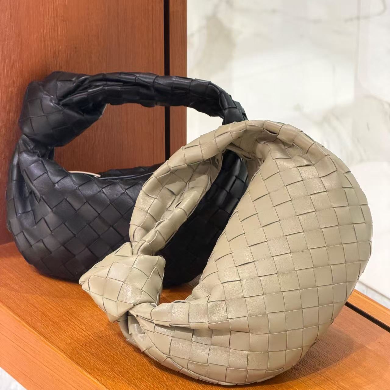 New product designer bag woven bag Shoulder bag Luxury handbags weave leather tote bag Womens large capacity beach bag fashion vacation travel bag