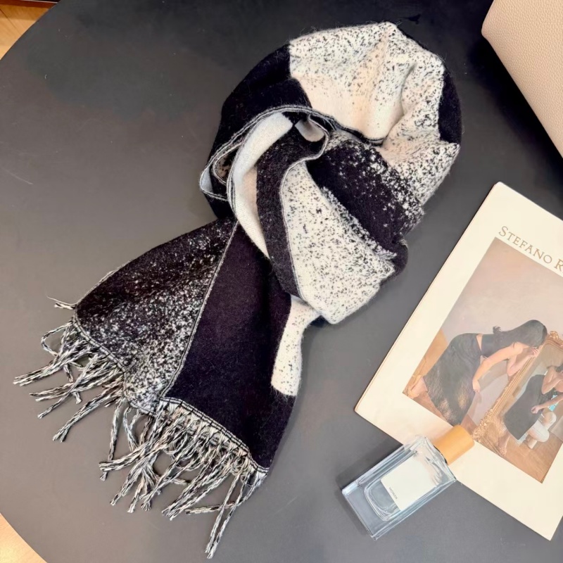 Scarf CC Set Designer Wool Cashmere Tassel Scarf Cashmere Thick Shawl Thickened Warm Scarf Designer Style 100% Cashmere and wool blend Black White