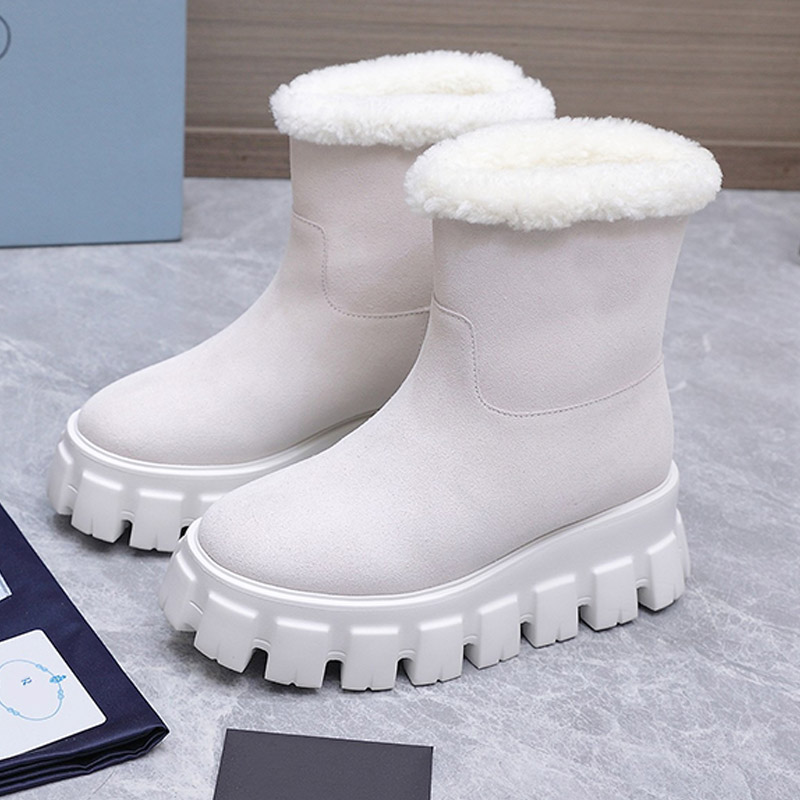 Ladies Luxury Suede Snow Boots Thick Plush Lining Multi Functional Anti Slip Thick Bottom Minimalist Style Platform Womens Boots