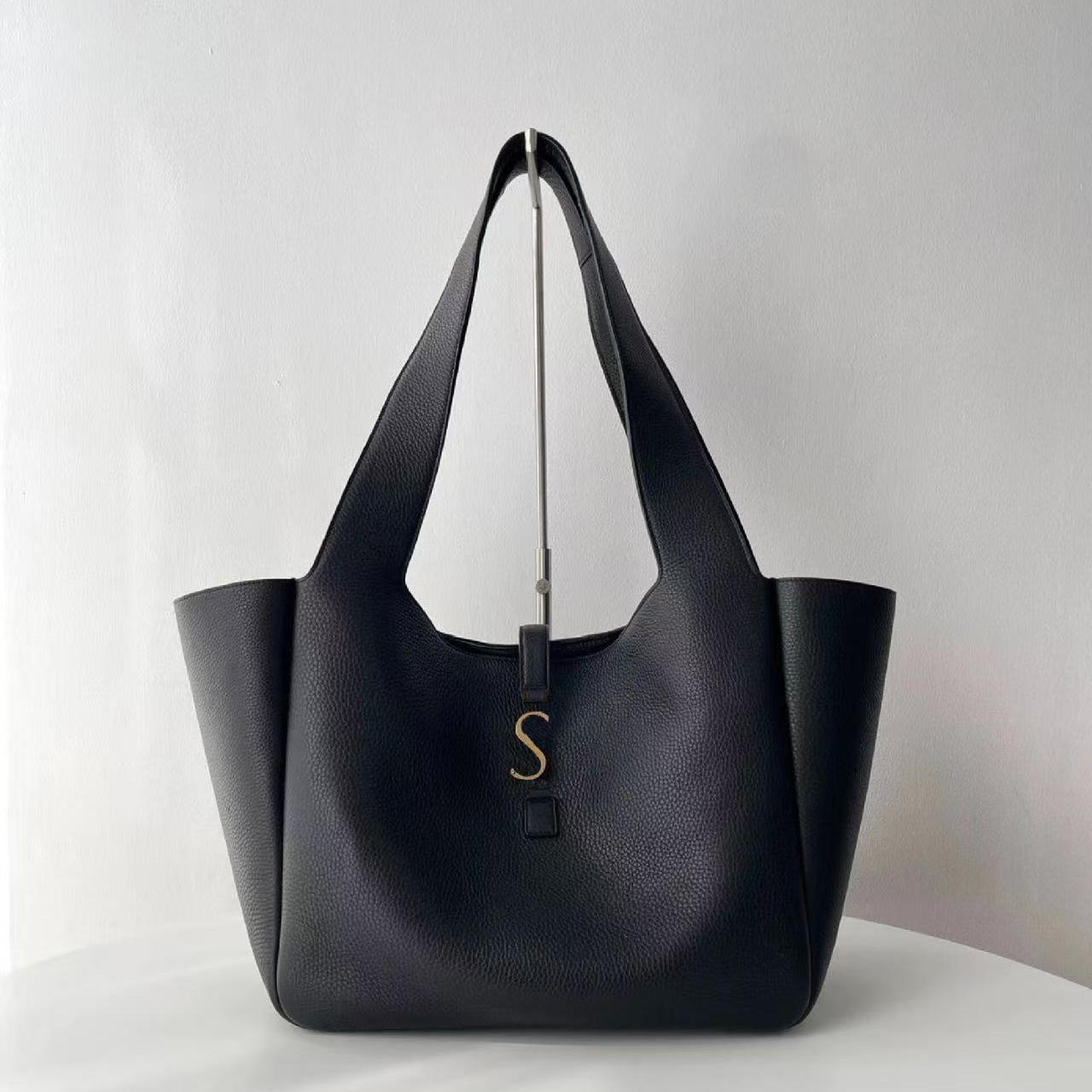 Luxury designer bag Bea tote bag suede bag Womens handbags leather Shoulder Bag large capacity beach bag high quality weekender travel bag Evening B