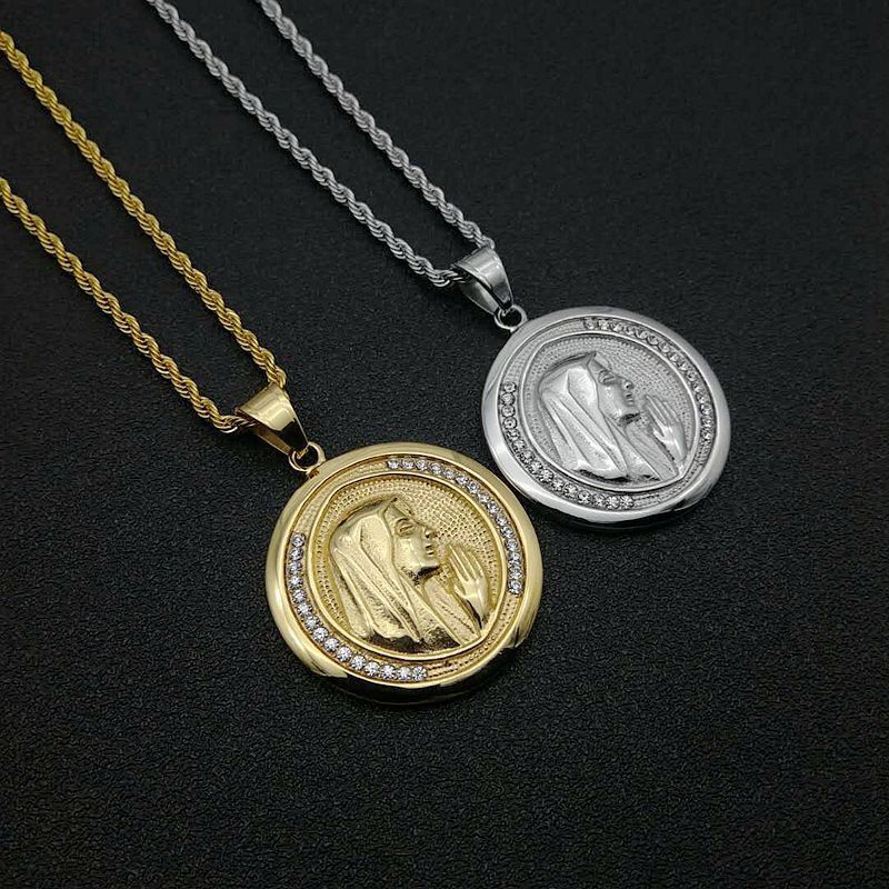 New European American hip-hop jewelry: stainless steel cast, vacuum-plated gold, and rhinestone-studded round pendant necklace