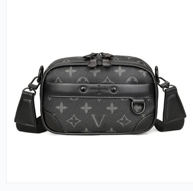 Designer bag Shoulder Bags M30245 M30247 OUTDOOR Clasic Shoulder Bags Messenger Mens Handbags Backpack Crossbody Purses Womens Leather Clutch Wallet