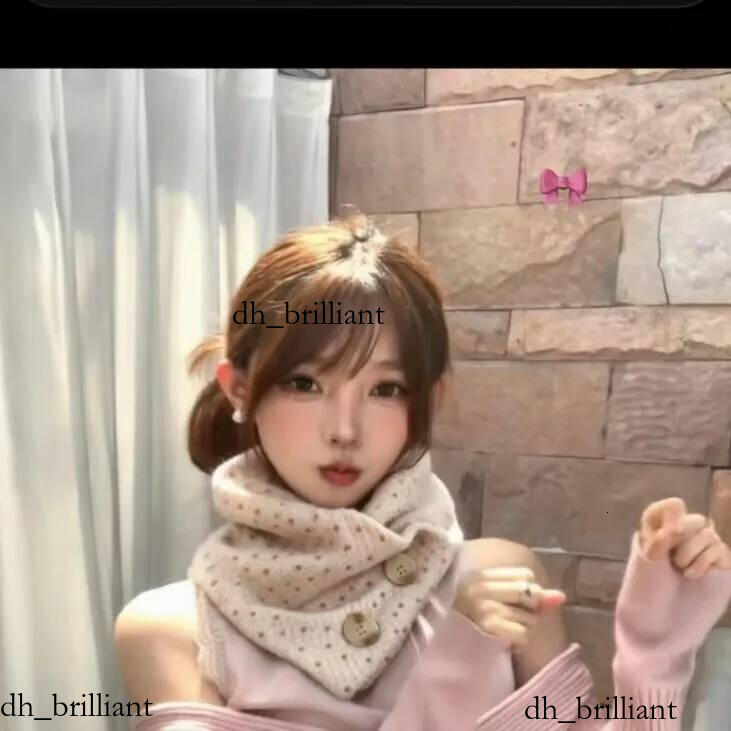 Color blocked knitted yarn scarf for women new winter Korean style warm striped neck warmer outerwear accessory thickened fashionable and trendy