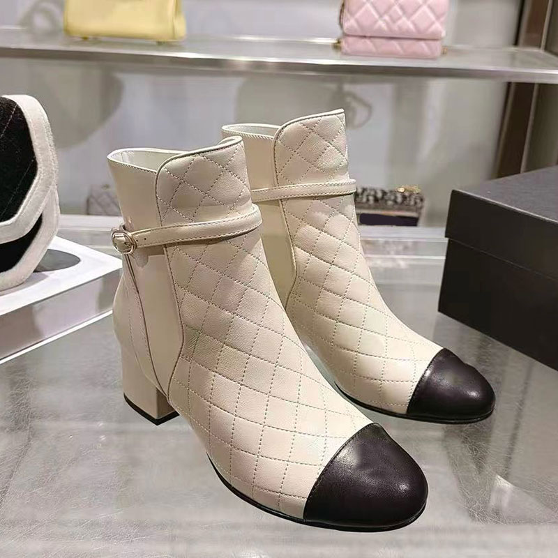 Ladies Short Boots Womens Machine Embroidery Leather Boot Designer Sheepskin Lining Bootie Embroidered Shoe Upper Fashion Boot Classic Item Sizes 35