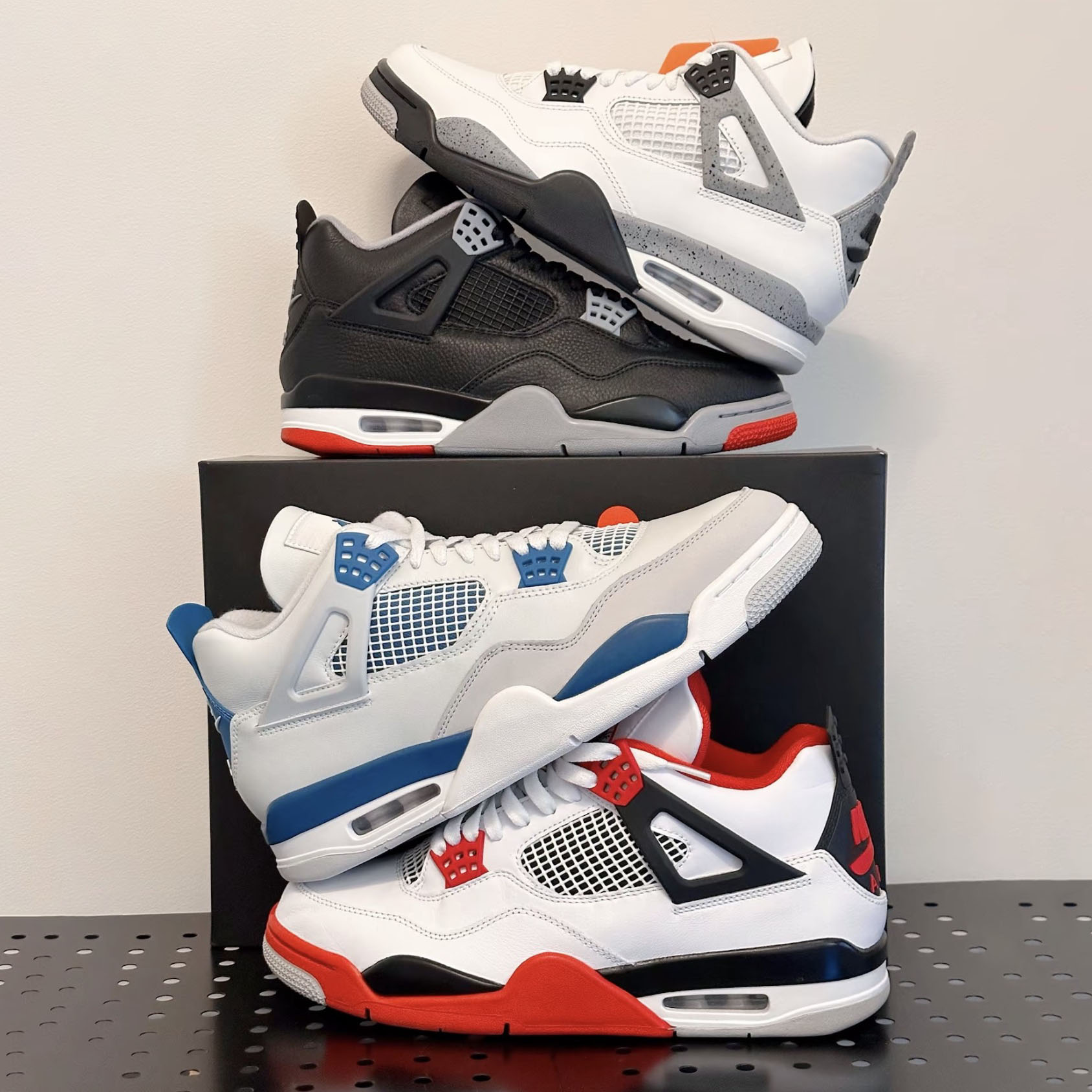 Designer 4S Men Women Retro Comfortable Versatile Basketball Shoes Classic Black Red White Cement Leather Daily Outdoor Street Training Casual Shoes
