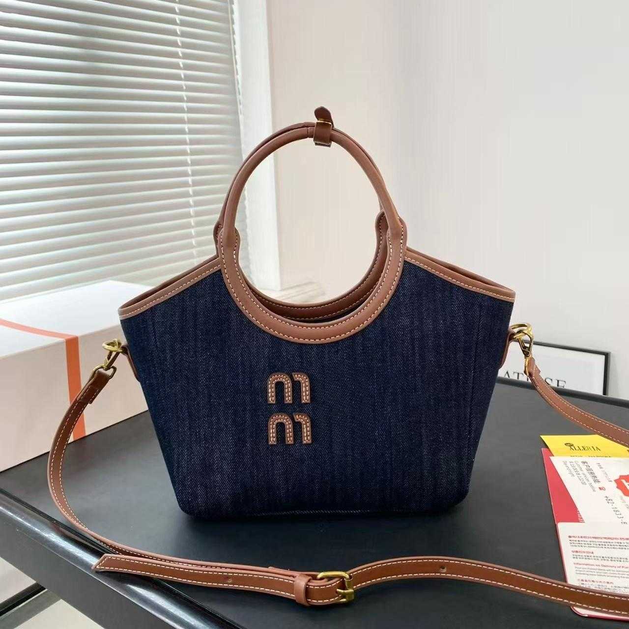 Designer Dark Blue Denim Tote Retro Autumn Winter Shoulder Crossbody Bag Daily Commuting Canvas Lunch Box Bag Large Capacity Handbag Brown Suede Hob