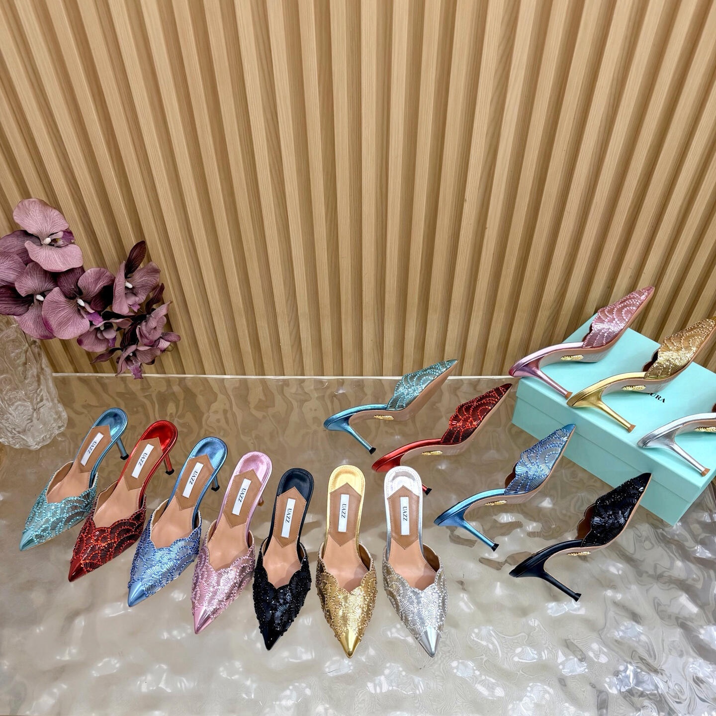 Stiletto-Sandalen für Damen, Spitze, Strass, spitzer Zehenbereich, Pantoletten, klassische Hausschuhe, Stiletto-Luxus-Designer-High-Heel-Slip-On, rü