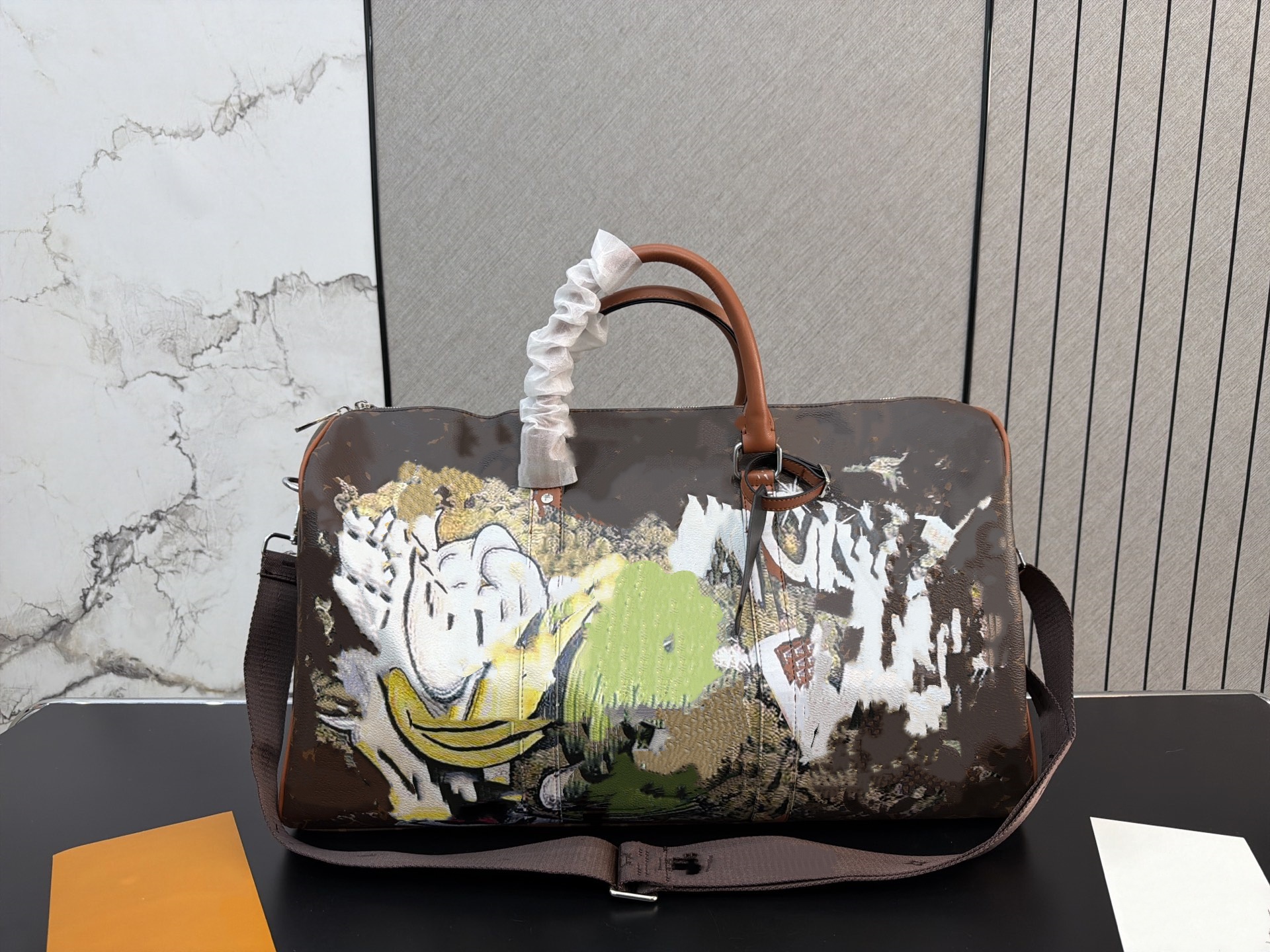 Les derniers sacs polochons de créateurs de mode Hommes femmes sac de voyage de mode sac de banlieue classique en cuir sacs à bandoulière à bando