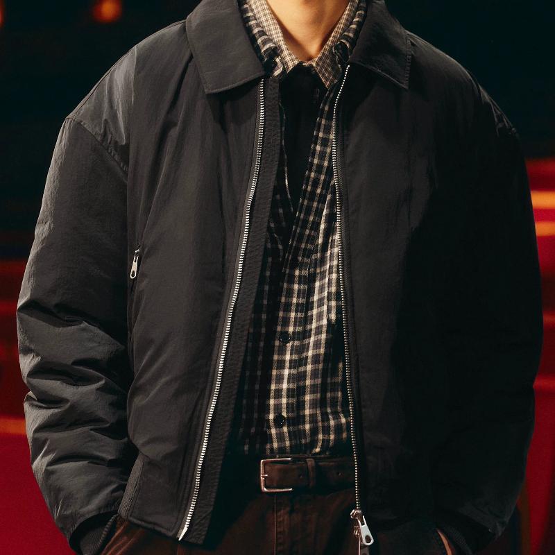 Designer Men's Winter Short Padded Bomber Jacket Thick Warm Coat Detachable Collar Zip Pockets Loose Fit Casual Outerwear