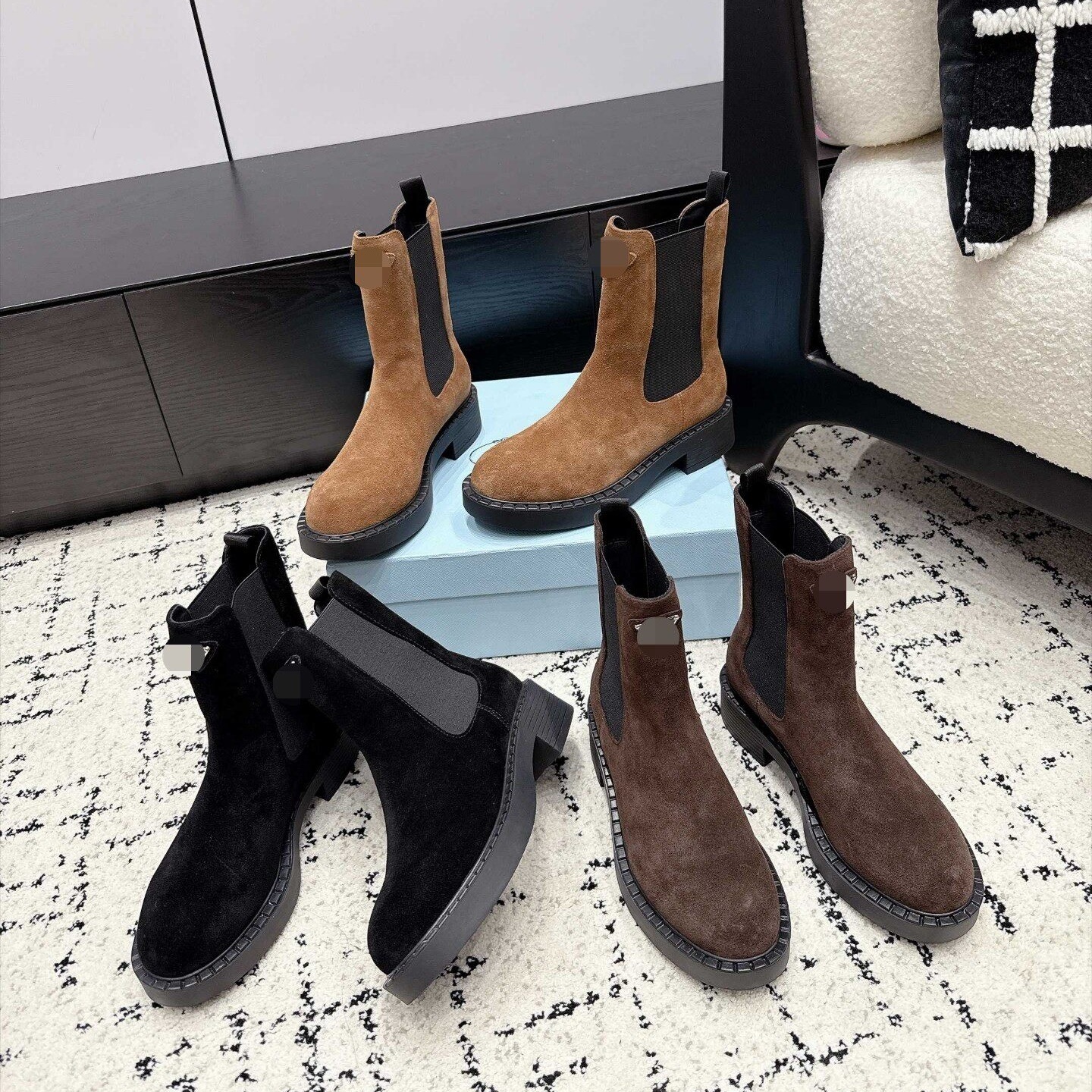 Combat Boot Luxury Designer Lady Nude Suede Leather Round Toe Ankle Booties Fashion Outdoor Footwear Quality Comfort Modern Stylish Trendy Black Red