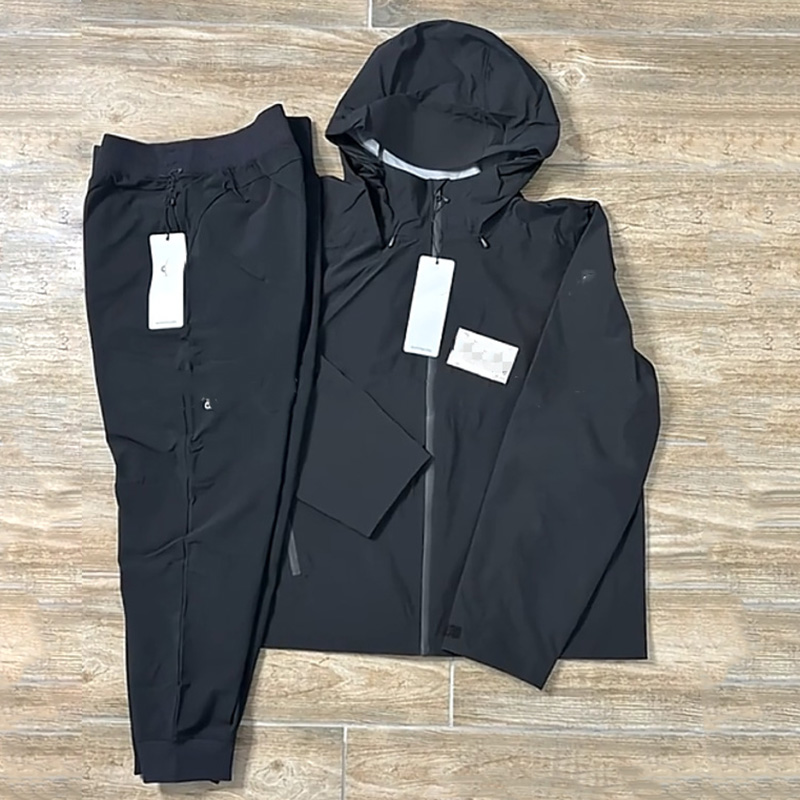 Designer Quick Dry Tracksuit Men Lightweight Sun Resistant Windbreaker Outdoor Casual Sports Jacket and Joggers for Me