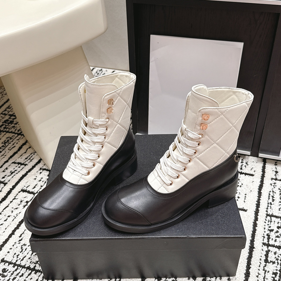 Designer Boots Shoes Womens Knee Boots Classic Martin Boots Fashionable Letter Diamond Pattern Leather Zippered Boots Daily Wear Low Heels Casual Da