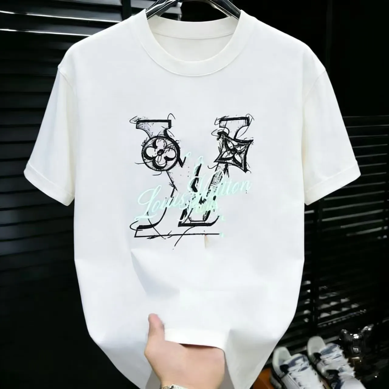 T-shirts pour hommes Designer T-shirt Casual Hommes Femmes T-shirt Lettres 3D Stéréoscopique imprimé à manches courtes Best-seller de luxe Me Clo