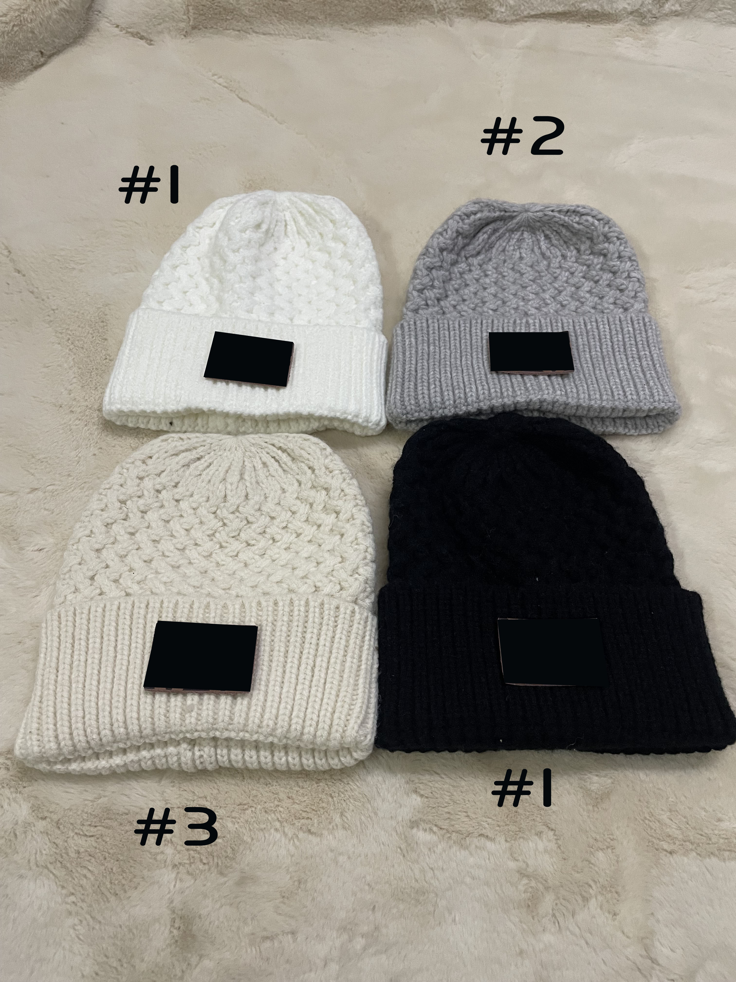 2pcs Winter Christmas woman Hats man Travel men Fashion adult Beanies Skullies Chapeu Caps Cotton Ski cap man keep warm hat keep warm ca ps black ne