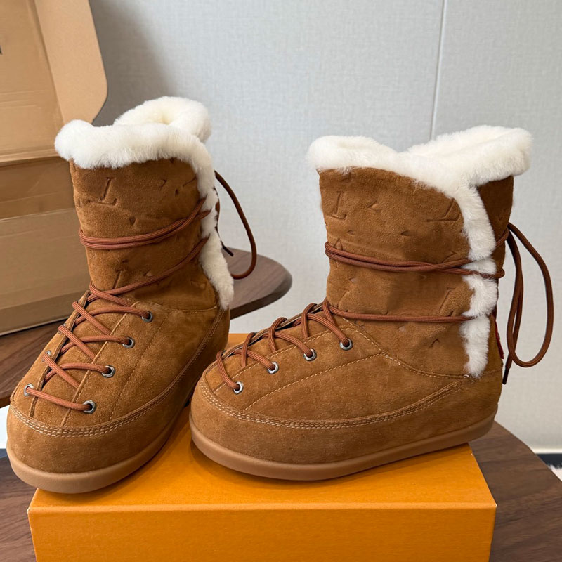 Designers new winter snow boots luxury womens retro boots anti slip wear resistant rubber outsole boots with iconic logo on the upper tied round toe
